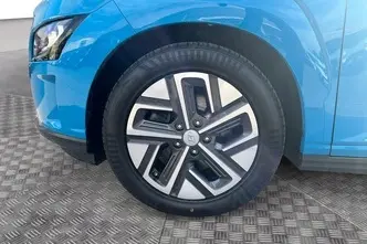 Hyundai Kona, electric, automatic, front-wheel drive