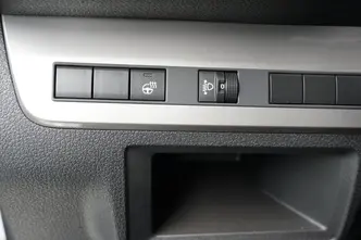 Opel Vivaro, 2.0, 106 kW, diisel, manuaal, esivedu