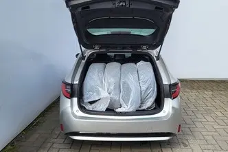 Toyota Corolla, 1.8, 72 kW, гибрид, автомат, передний привод