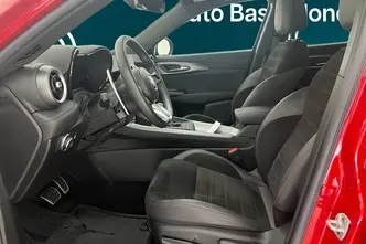 Alfa Romeo Tonale, 1.5, 96 kW, hybrid, automatic, front-wheel drive