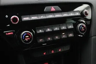 Kia Sportage, 1.6, 97 kW, бензин, механическая, передний привод