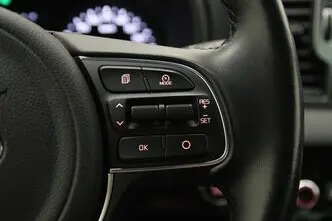 Kia Sportage, 1.6, 97 kW, бензин, механическая, передний привод