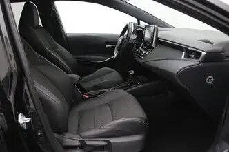 Toyota Corolla, 2.0, 112 kW, гибрид, автомат, передний привод