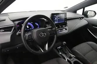 Toyota Corolla, 2.0, 112 kW, гибрид, автомат, передний привод