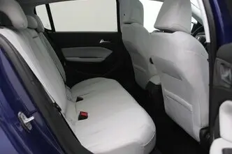 Peugeot 308, 1.6, 88 kW, diesel, automatic, front-wheel drive