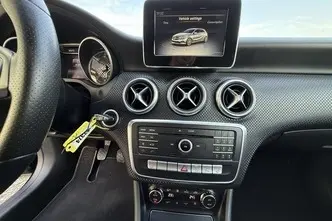 Mercedes-Benz A 200, 2.1, 100 kW, diesel, manual, front-wheel drive