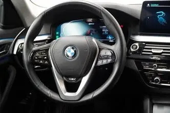 BMW 530, 2.0, 135 kW, pistikhübriid, automaat, nelikvedu