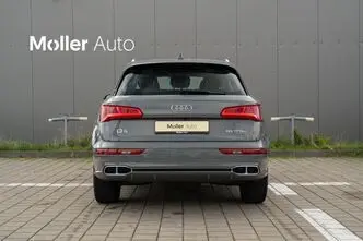 Audi Q5, 2.0, 184 kW, подключаемый гибрид, автомат, полный привод