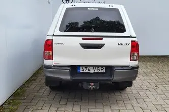 Toyota Hilux, 2.4, 110 kW, дизель, механическая, полный привод