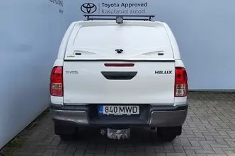 Toyota Hilux, 2.4, 110 kW, diesel, manual, four-wheel drive