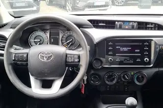Toyota Hilux, 2.4, 110 kW, diesel, manual, four-wheel drive