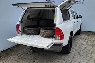 Toyota Hilux, 2.4, 110 kW, diesel, manual, four-wheel drive
