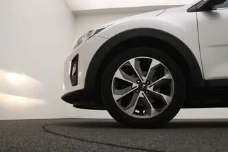 Kia Stonic, 1.4, 73 kW, бензин, механическая, передний привод