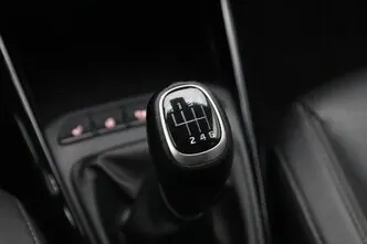 Kia Stonic, 1.4, 73 kW, бензин, механическая, передний привод