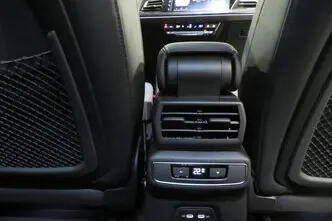 Audi Q4, 77 kW, electric, automatic, four-wheel drive
