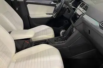 Volkswagen Tiguan, 1.4, 110 kW, plug-in hybrid, automatic, front-wheel drive