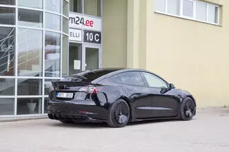 Tesla Model 3, 153 kW, electric, automatic, four-wheel drive