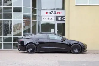 Tesla Model 3, 153 kW, electric, automatic, four-wheel drive