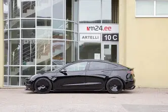 Tesla Model 3, 153 kW, electric, automatic, four-wheel drive