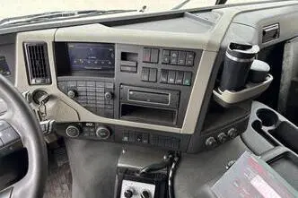 Volvo FM410 6x2*4, 308 kW, дизель, автомат
