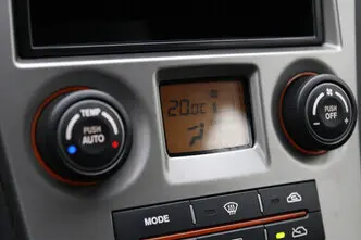 Kia Carens, 2.0, 106 kW, bensiin, manuaal, esivedu