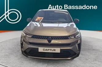 Renault Captur, 1.6, 105 kW, hybrid, automatic, front-wheel drive