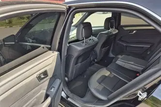 Mercedes-Benz E 200, 2.0, 135 kW, бензин, автомат, задний привод
