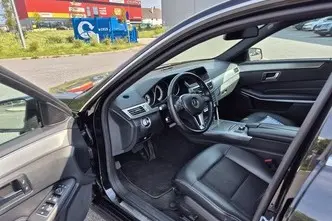 Mercedes-Benz E 200, 2.0, 135 kW, бензин, автомат, задний привод