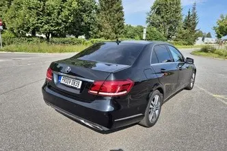 Mercedes-Benz E 200, 2.0, 135 kW, бензин, автомат, задний привод