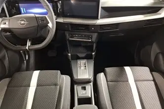 Opel Frontera, 1.2, 107 kW, гибрид, автомат, передний привод