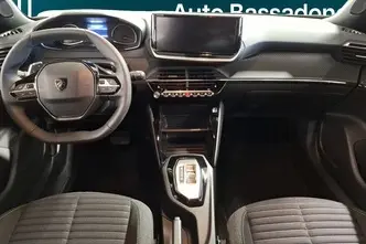 Peugeot 2008, 1.2, 96 kW, бензин, автомат, передний привод