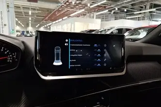 Peugeot 2008, 1.2, 96 kW, бензин, автомат, передний привод