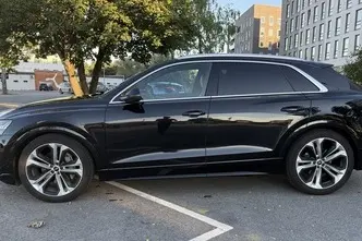 Audi Q8, 3.0, 210 kW, hybrid, automatic, four-wheel drive