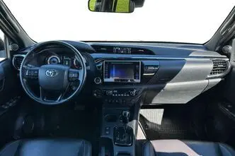 Toyota Hilux, 2.4, 110 kW, дизель, автомат, полный привод