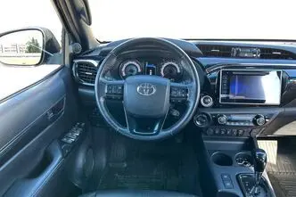 Toyota Hilux, 2.4, 110 kW, дизель, автомат, полный привод