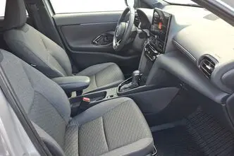Toyota Yaris Cross, 1.5, 68 kW, hybrid, automatic, front-wheel drive