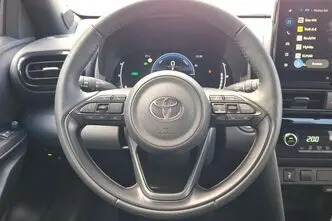 Toyota Yaris Cross, 1.5, 68 kW, hybrid, automatic, front-wheel drive