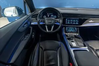 Audi Q7, 3.0, 210 kW, гибрид, автомат, полный привод