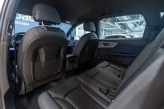 Audi Q7, 3.0, 210 kW, гибрид, автомат, полный привод
