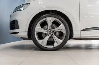 Audi Q7, 3.0, 210 kW, гибрид, автомат, полный привод