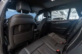 BMW 520, 2.0, 140 kW, гибрид, автомат, полный привод