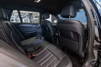 BMW 520, 2.0, 140 kW, гибрид, автомат, полный привод