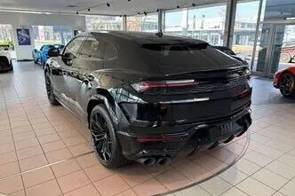 Lamborghini Urus, 4.0, 588 kW, гибрид, автомат, полный привод