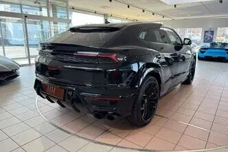 Lamborghini Urus, 4.0, 588 kW, гибрид, автомат, полный привод