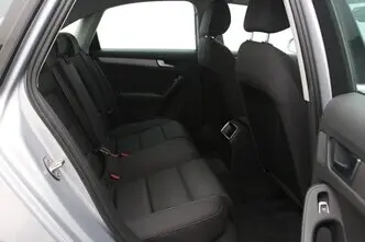 Audi A4, 1.8, 125 kW, bensiin, automaat, esivedu