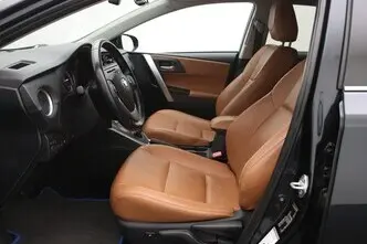 Toyota Auris, 1.8, 73 kW, hybrid, automatic, front-wheel drive
