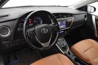 Toyota Auris, 1.8, 73 kW, hybrid, automatic, front-wheel drive