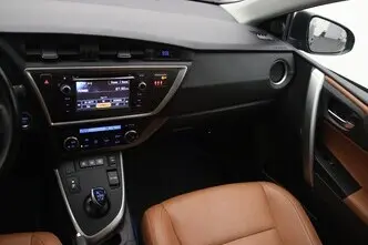 Toyota Auris, 1.8, 73 kW, hybrid, automatic, front-wheel drive