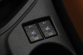 Toyota Auris, 1.8, 73 kW, hybrid, automatic, front-wheel drive