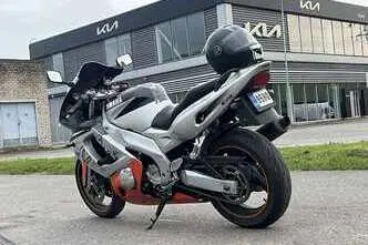 Yamaha YZF 600R, 0.6, 71 kW, bensiin, manuaal, esivedu